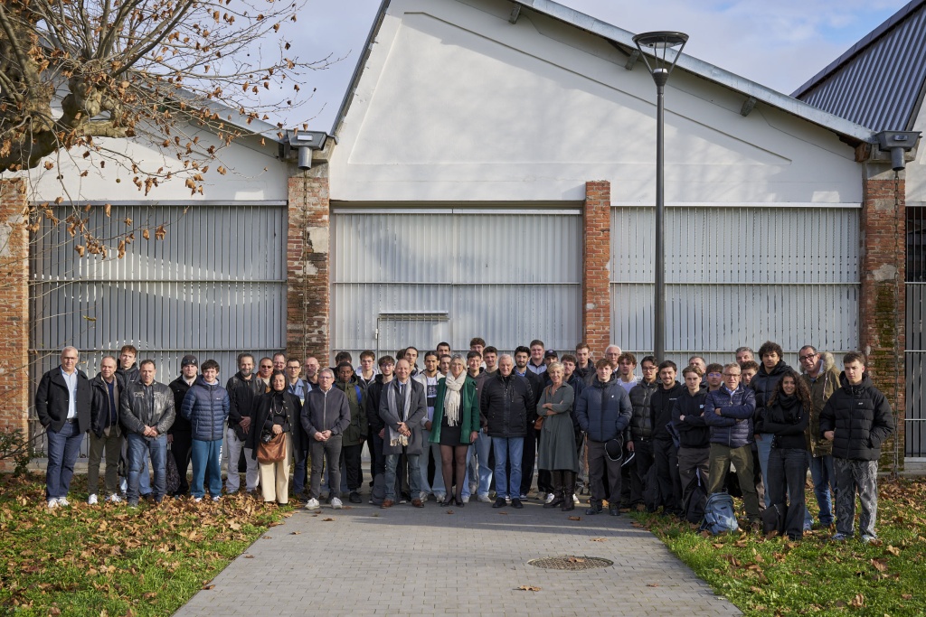 Photo de groupe des participants au Projet Laté 28 lors de la revue d'étape de décembre 2025.